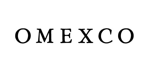 Marke-Omexco Logo von Omexco, dargestellt in einer klaren, serifenlosen Schriftart, die den Namen 'OMEXCO' in Großbuchstaben zeigt. Das Design ist minimalistisch und elegant, ausgeführt in Schwarz auf einem weißen Hintergrund, was die Premium-Ausrichtung der Marke in der Welt der hochwertigen Wandverkleidungen hervorhebt