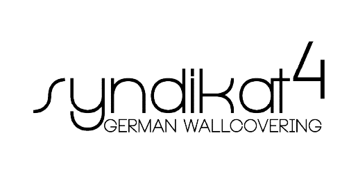 Marke-Syndikat4 Logo von Syndikat4, einem deutschen Hersteller für Wandverkleidungen. Es präsentiert den Markennamen 'syndikat4' in einer eleganten, fließenden Schriftart mit einem stilisierten '4' am Ende, ergänzt durch den Zusatz 'GERMAN WALLCOVERING' in einer geradlinigen, untergeordneten Typografie. Das Design ist in einem schlichten Schwarz auf weißem Hintergrund gehalten, was für eine klare und moderne Ästhetik steht